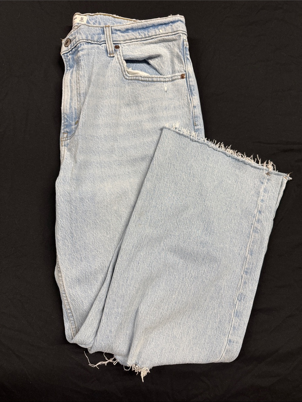 Abercrombie & Fitch Relaxed Jeans Womens 33 16 High Rise Light Wash Distressed